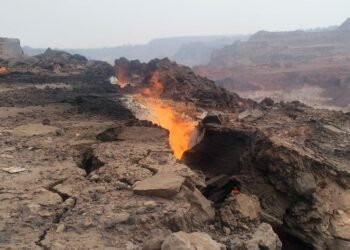 झरिया क्षेत्र में आग की पुरानी समस्या पर नियंत्रण के लिए तेज हुए प्रयास, पुनर्वास और सुरक्षा उपायों पर बढ़ा ध्यान
