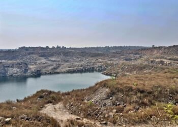 गिरिडीह जिले में खनन और उद्योग गतिविधियों से बढ़ रही आर्थिक हलचल, स्थानीय युवाओं के लिए खुल रहे नए रोजगार के अवसर