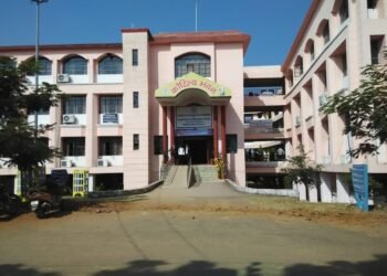 हजारीबाग में शिक्षा और प्रतियोगी परीक्षा की तैयारी का बढ़ता केंद्र, आसपास के जिलों से आ रहे छात्र