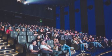 बड़े बजट और ओटीटी के दबाव के बीच बदल रहा बॉलीवुड का बॉक्स ऑफिस गणित