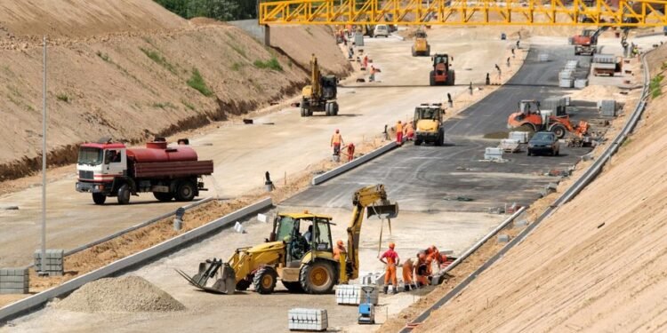 गया जिले में सड़क निर्माण परियोजनाओं को मिली गति, ग्रामीण इलाकों में यातायात सुविधा बेहतर होने की उम्मीद