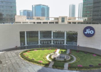 रिलायंस इंडस्ट्रीज का बड़ा निवेश, नई परियोजनाओं से बढ़ेंगे रोजगार और व्यापार