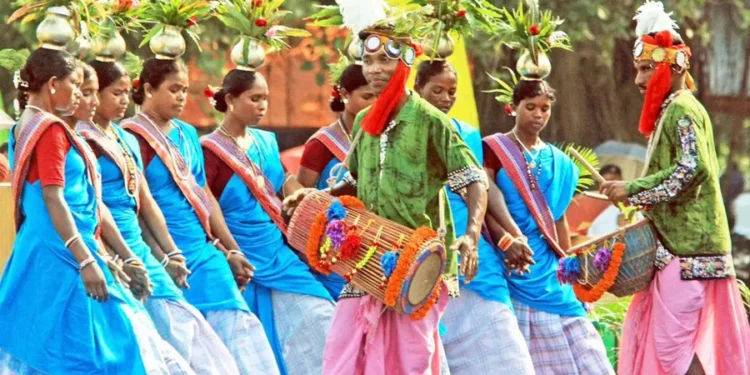चाईबासा जिले में आदिवासी संस्कृति और पारंपरिक त्योहारों की समृद्ध विरासत, स्थानीय समाज में परंपराओं को सहेजने की पहल