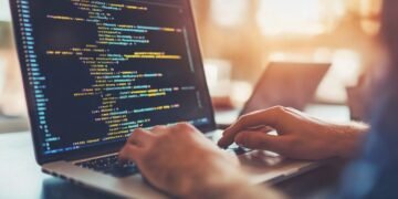 आर्टिफिशियल इंटेलिजेंस और नई तकनीकों का बढ़ता प्रभाव, बदल रही डिजिटल दुनिया की दिशा