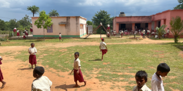गुमला जिले में शिक्षा सुविधाओं को मजबूत बनाने की पहल, ग्रामीण क्षेत्रों में स्कूलों के विकास पर दिया जा रहा विशेष जोर