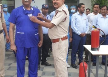 रांची के देवनिका हॉस्पिटल में फायर मॉक ड्रिल, लोगों को किया गया जागरूक,अग्निशमन सेवा सप्ताह