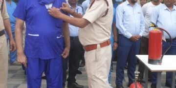 रांची के देवनिका हॉस्पिटल में फायर मॉक ड्रिल, लोगों को किया गया जागरूक,अग्निशमन सेवा सप्ताह